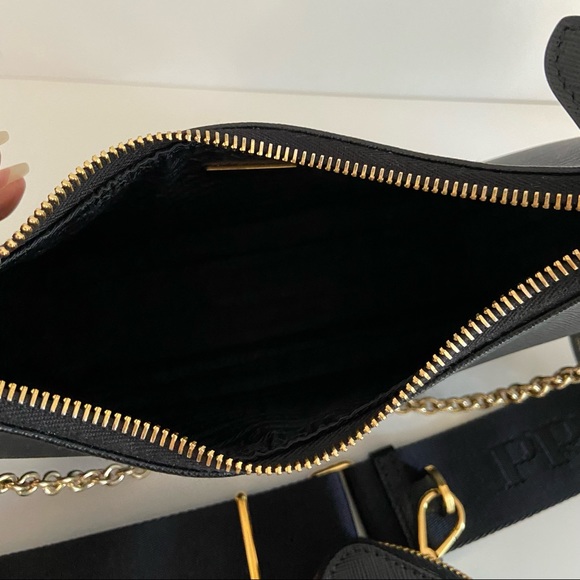 Prada Re-Edition 2005 Saffiano - Picture 10 of 12